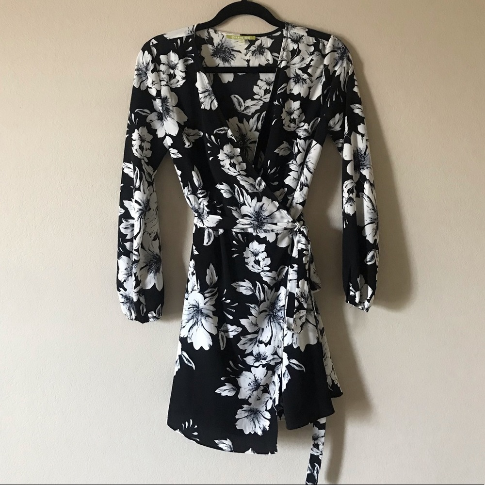Gianni Bini Floral Wrap dress XS